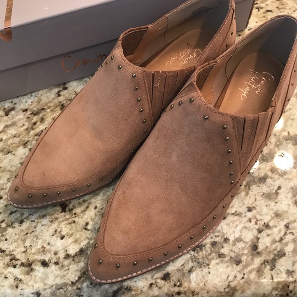 Crown Vintage Booties - Picture 4 of 8